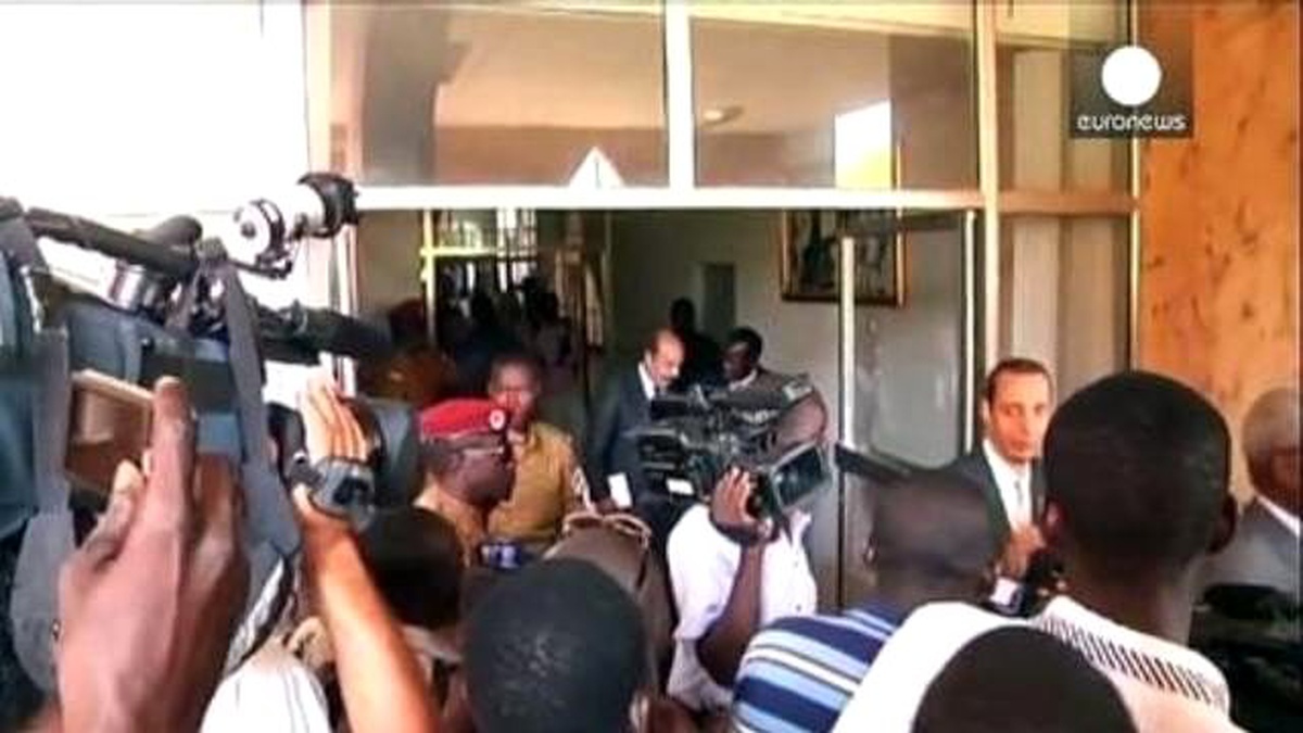 Afrika Birliği\'nden Burkina Faso Ordusuna Sivil Hükümet Baskısı