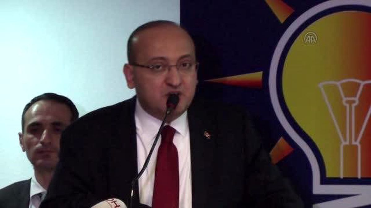 Akdoğan: "Çözüm Süreci Var Diye Siyasi Mücadele İçine Girmeyecek Miyiz?"