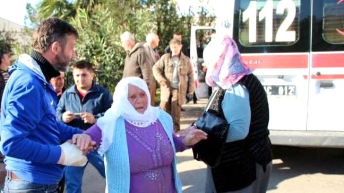 Ambulansın Çarptığı Kadın Hafif Yaralandı