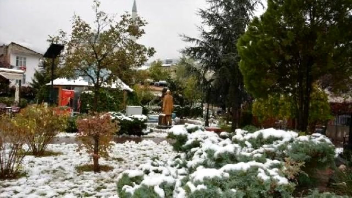 Artvin\'de 84 Köy Yolu Kardan Kapandı