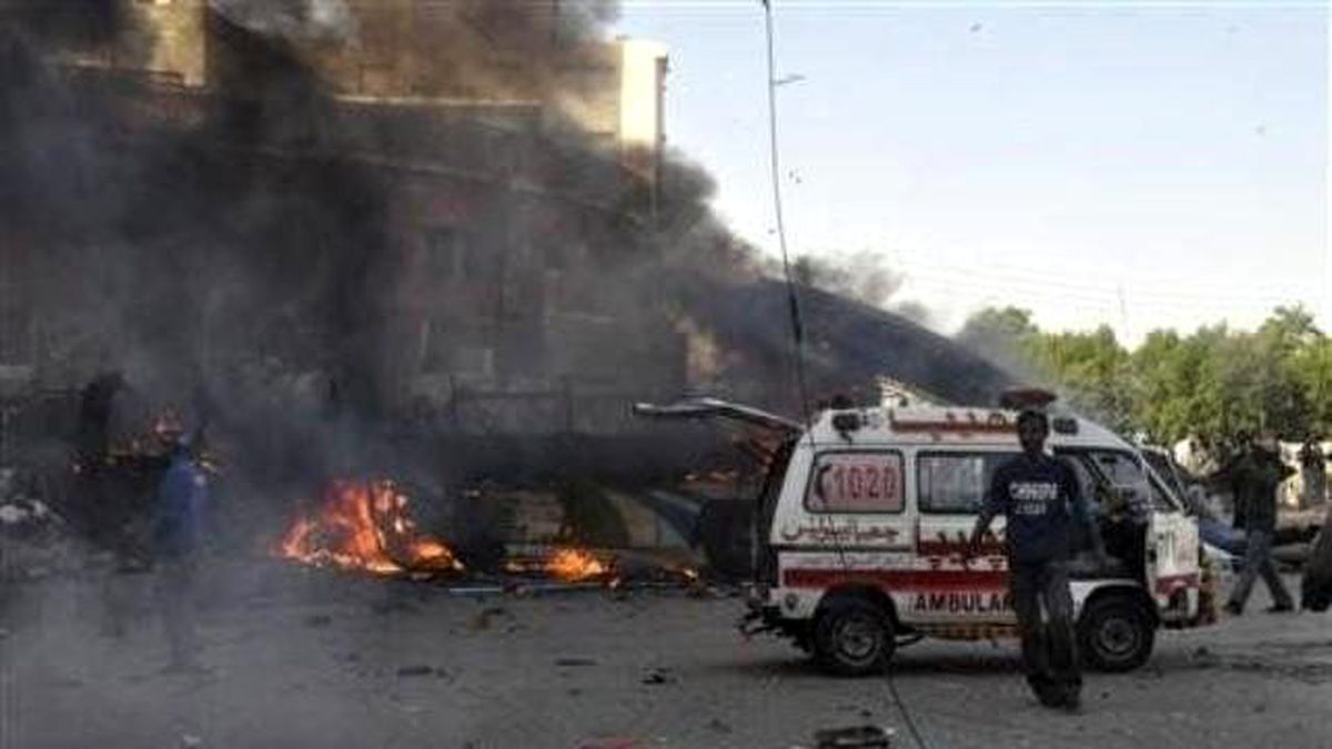 Pakistan\'da Bombalı Saldırı: 2 Ölü
