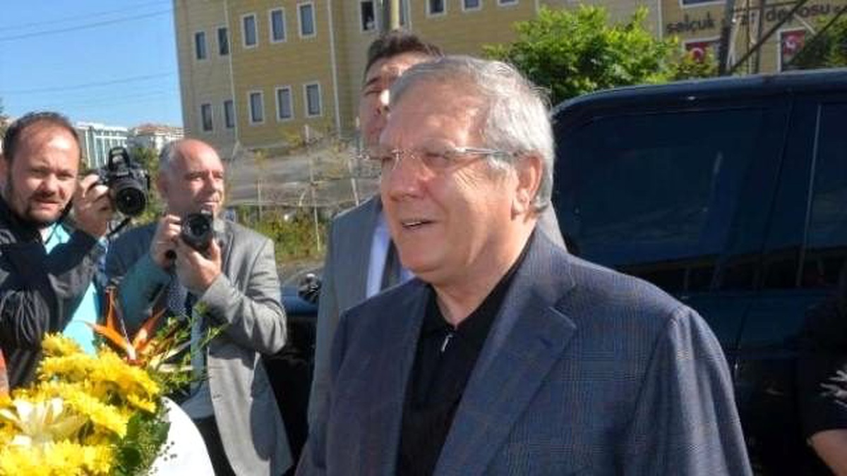 Aziz Yıldırım: "Her Fenerbahçeli Kulübe Sahip Çıkmalı"