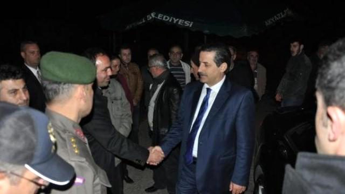 Bakan Çelik\'ten Akyazı\'da Başsaglığı Ziyareti