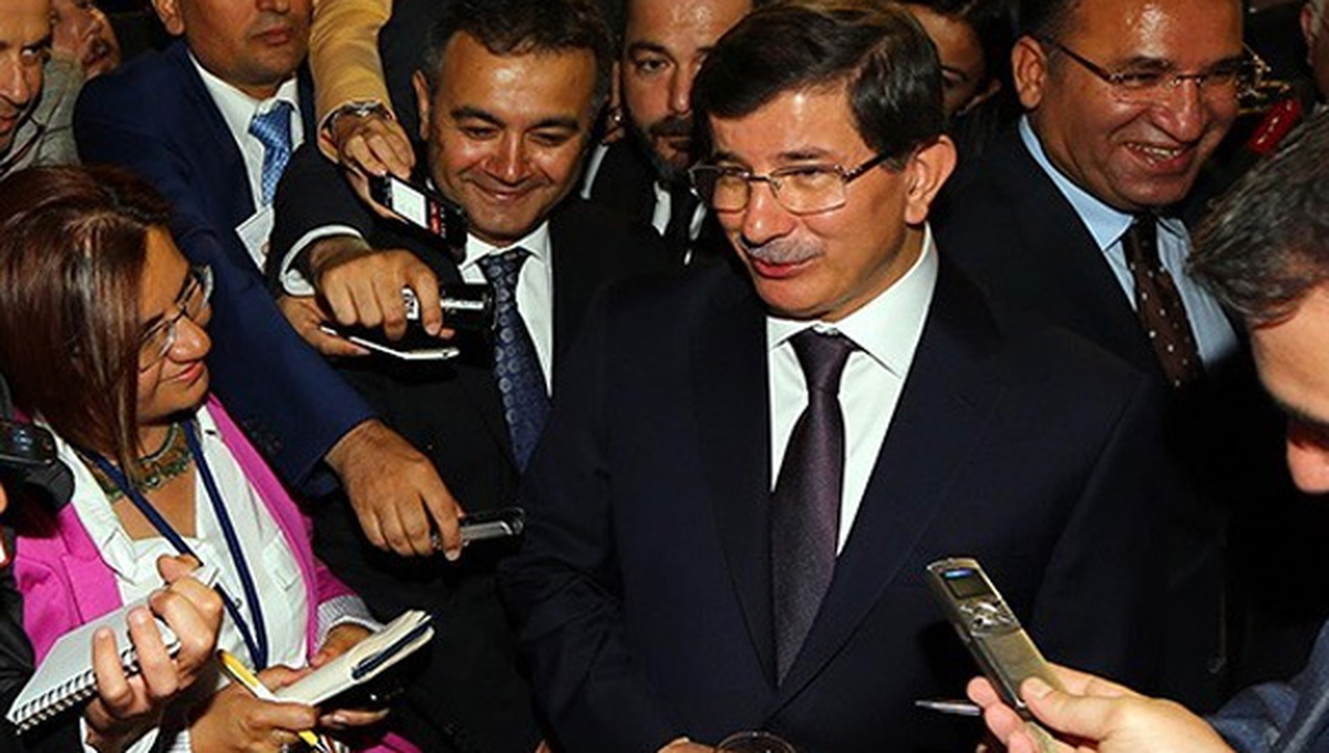 Başbakan Davutoğlu, Gazetecilerin Sorularını Yanıtladı