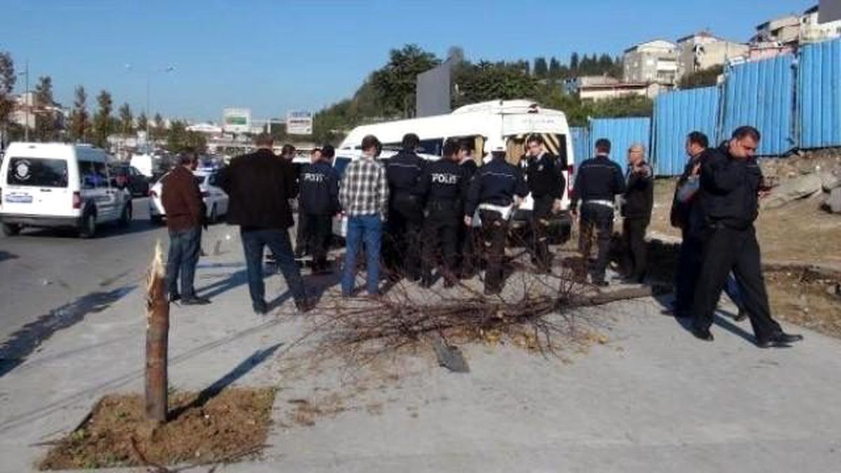 Ekip Aracı Kaza Yaptı : 1 Polis Yaralı
