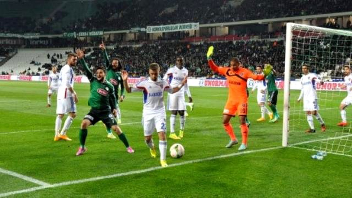 Torku Konyaspor-Kardemir Karabükspor Maçının İlk Yarısı Golsüz Bitti
