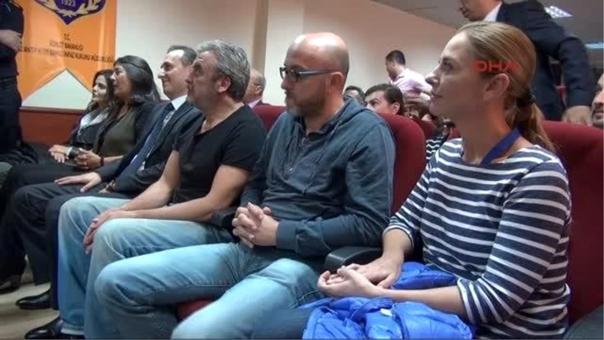 Gaziantep\'te Mahkumlar, Oyuncularla Birlikte Film İzledi
