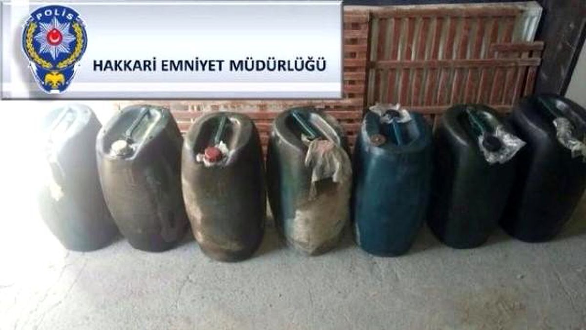 Hakkari\'de 450 Litre Kaçak Mazot Ele Geçirildi