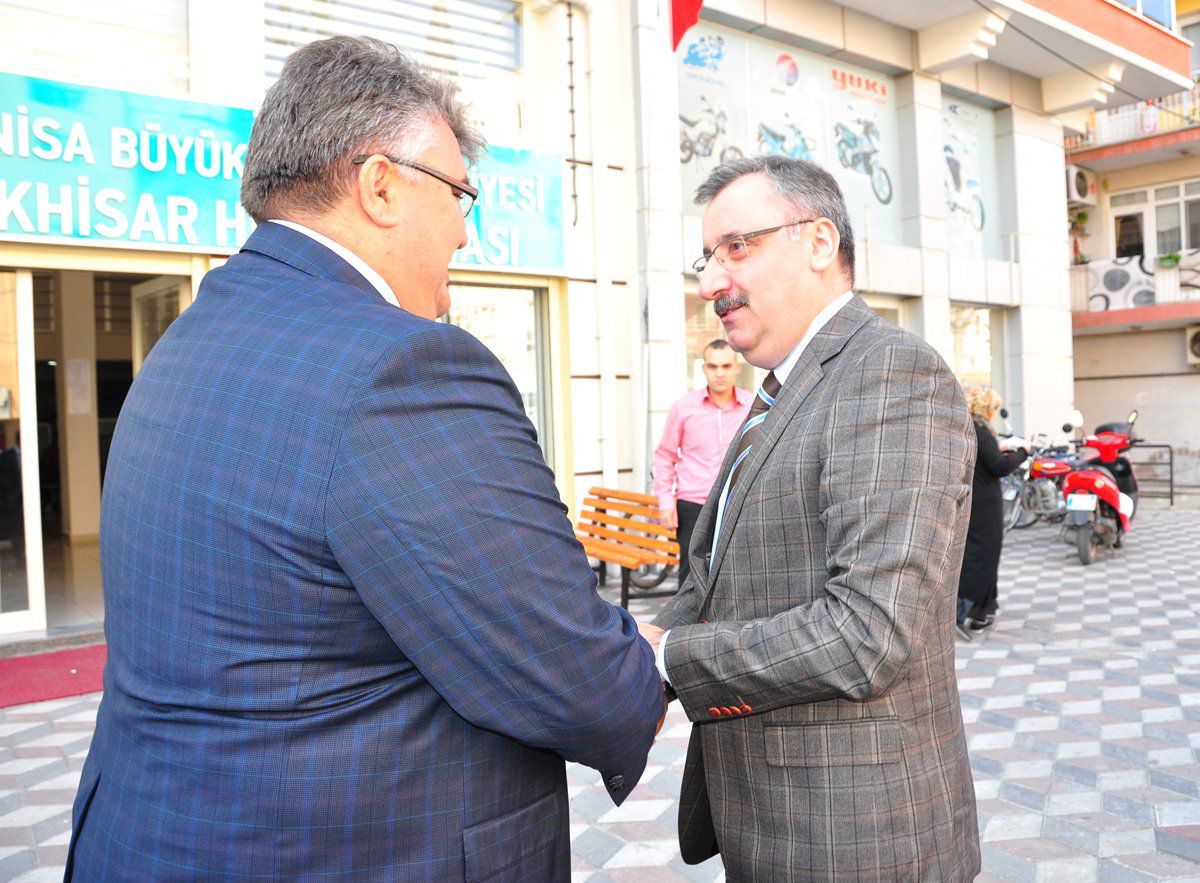 Halil Memiş\'e Akhisar Sunumu