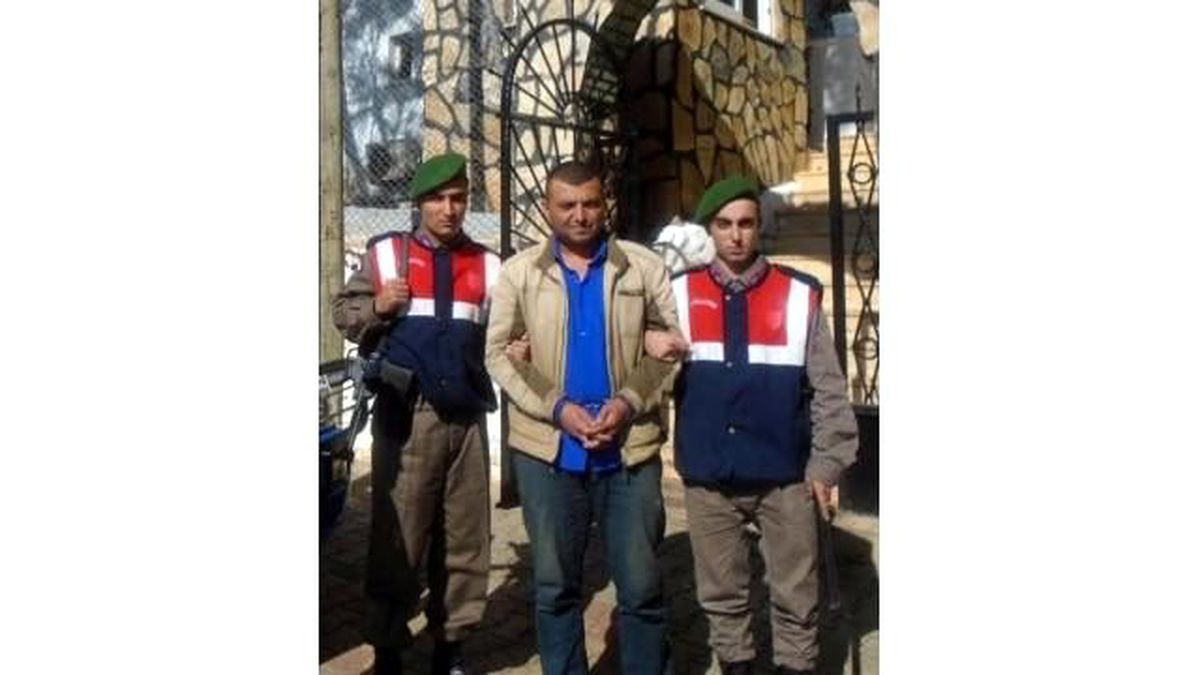 Antalya\'da Hırsızı Girdiği Evde Unuttuğu Cep Telefonu Yakalattı