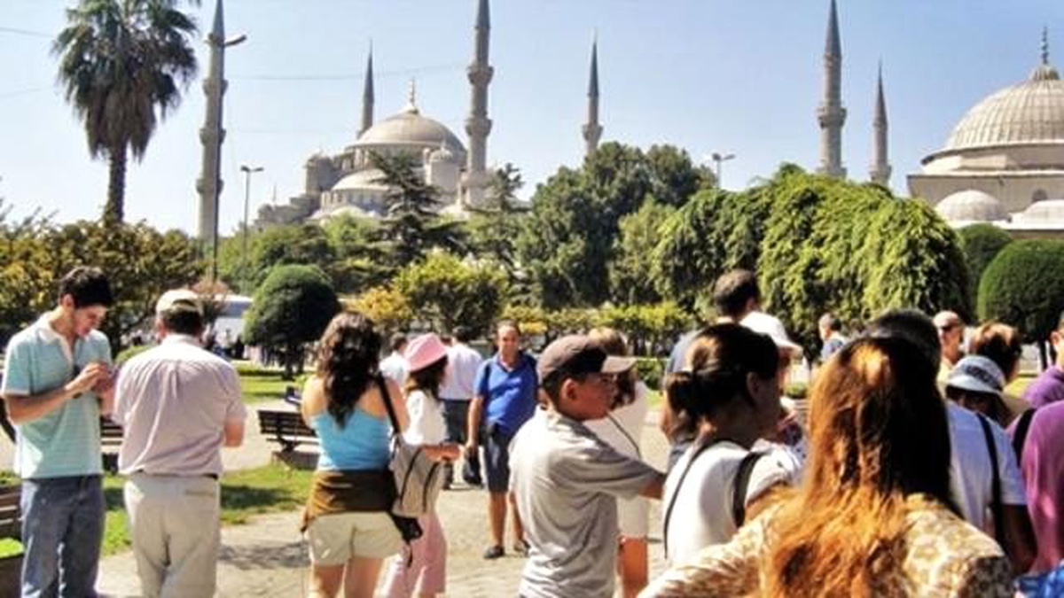 İstanbul\'a Gelen Turist Sayısı 10 Milyonu Aştı