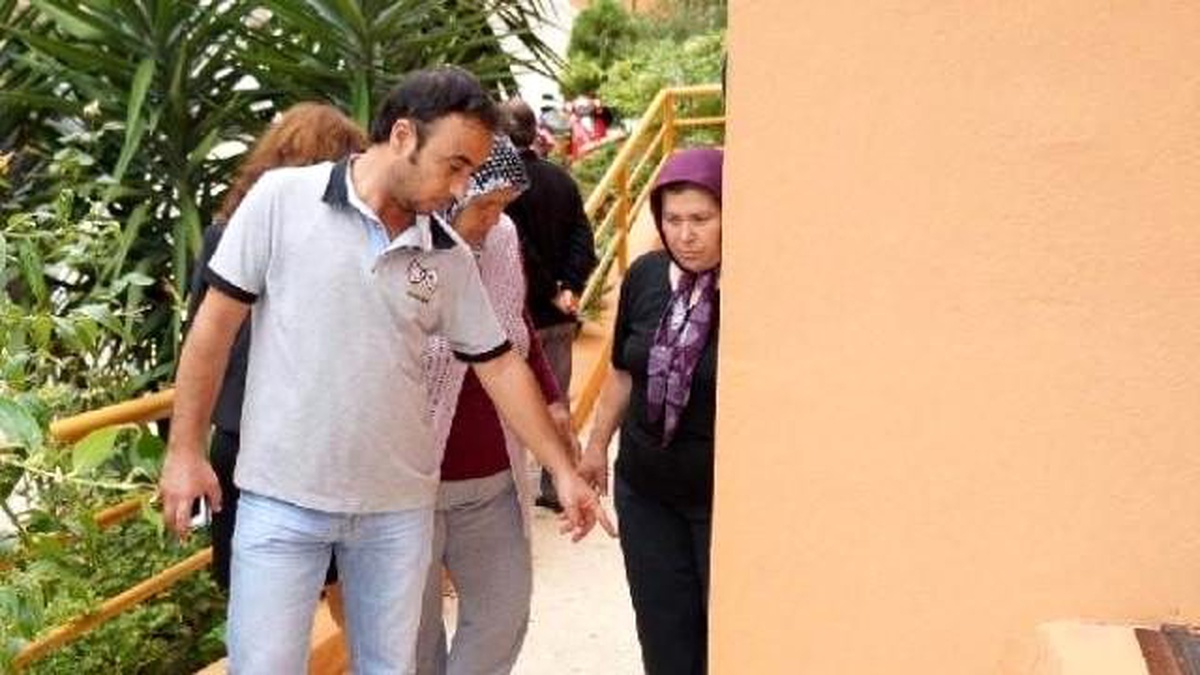 İstinat Duvarı Yıkıldı, Toprak Kayması Tehdit Ediyor