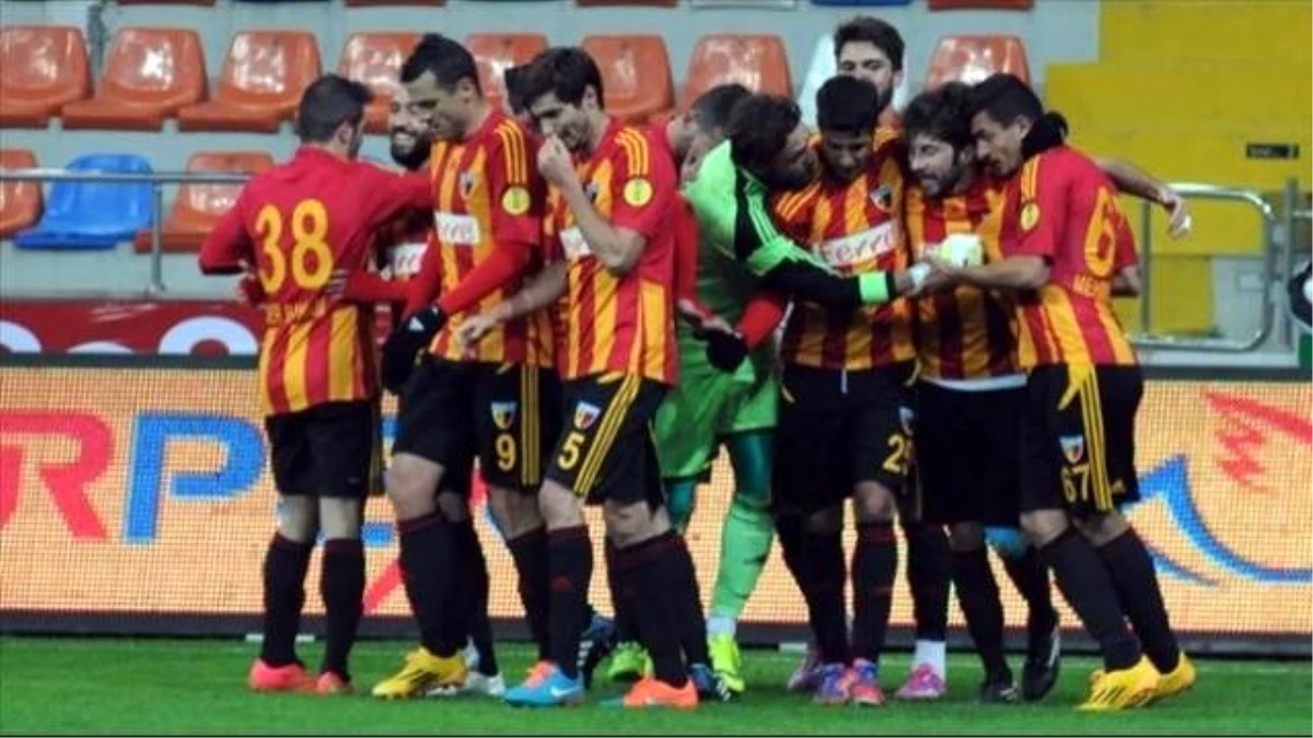 Kayserispor, Denizlisporu 3-0 Yendi