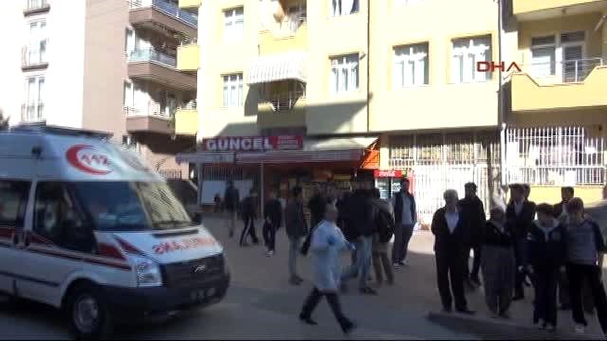 Saldırgan Koca Kayınpederini Öldürdü, Ayrı Yaşadığı Eşini Yaraladı