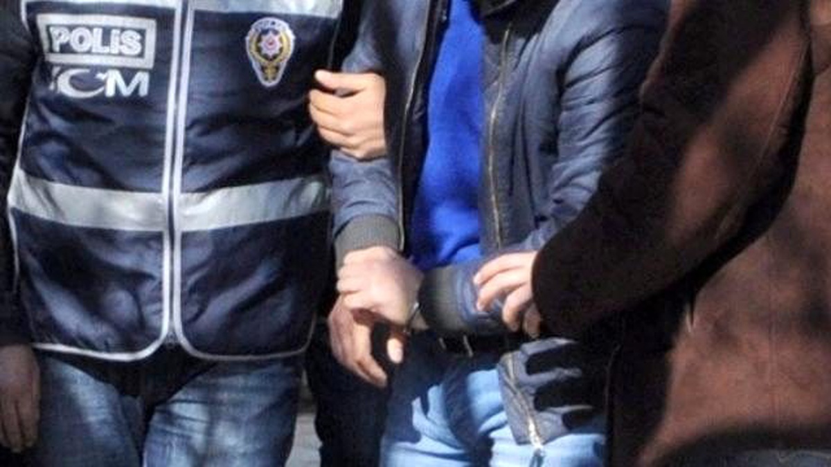 Kız Arkadaşının Çantasını Gasp İddiasına Gözaltı