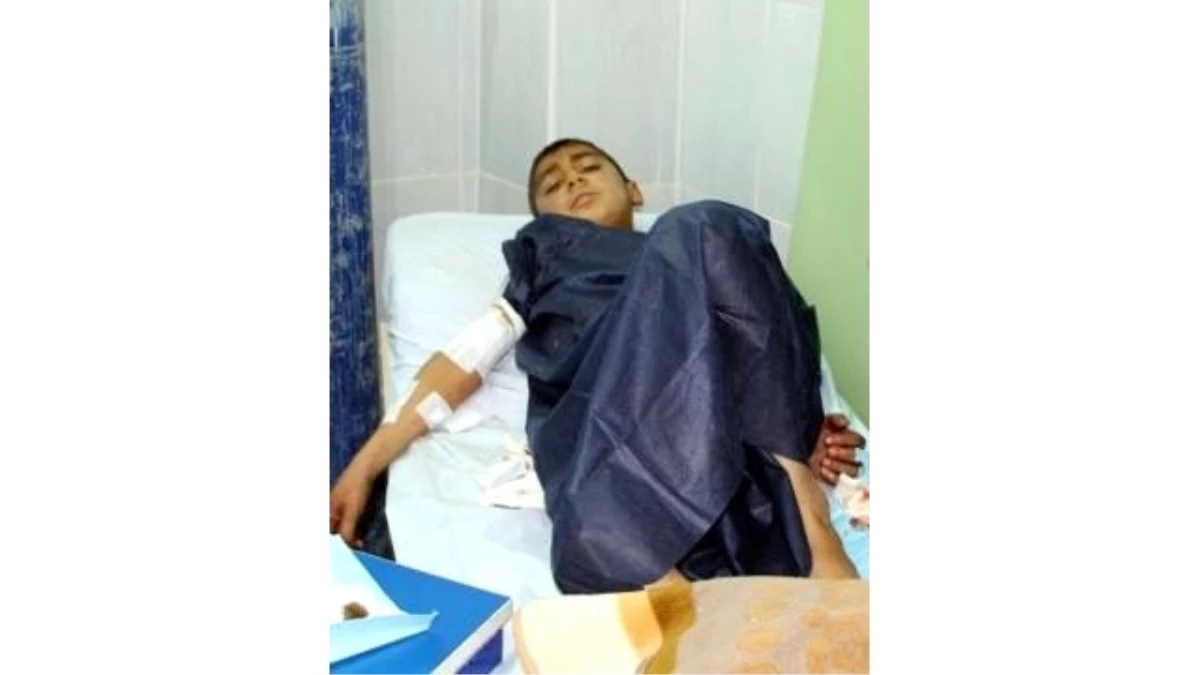 Nusaybin\'de 10 Yaşındaki Çocuk 11 Yerinden Bıçaklandı