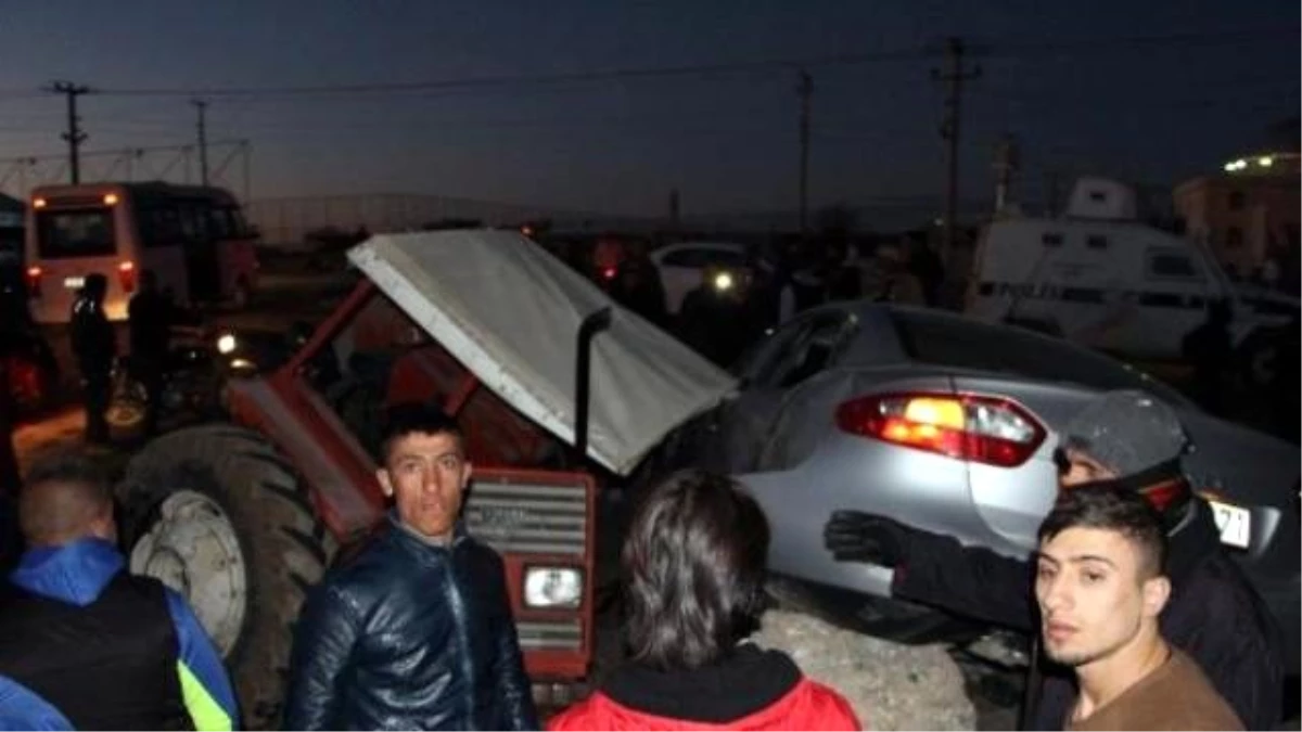 Nusaybin\'de Zincirleme Trafik Kazası: 2 Yaralı
