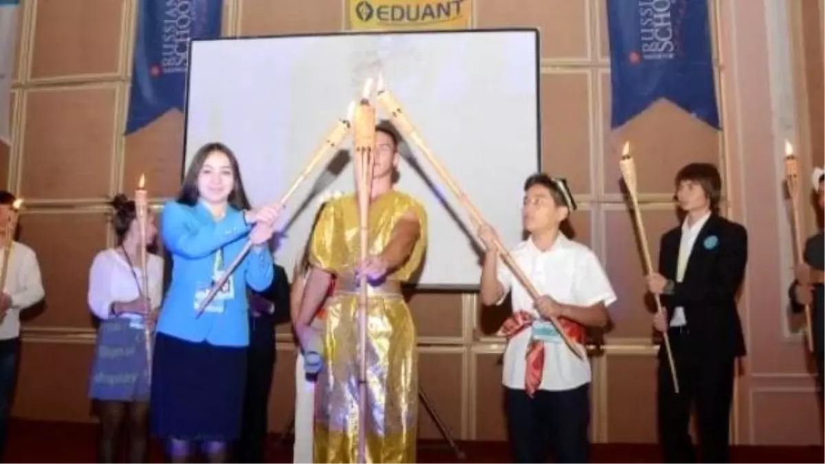 Rus Okulunun Olimpiyat Ateşini 10 Ülkeden Çocuklar Yaktı