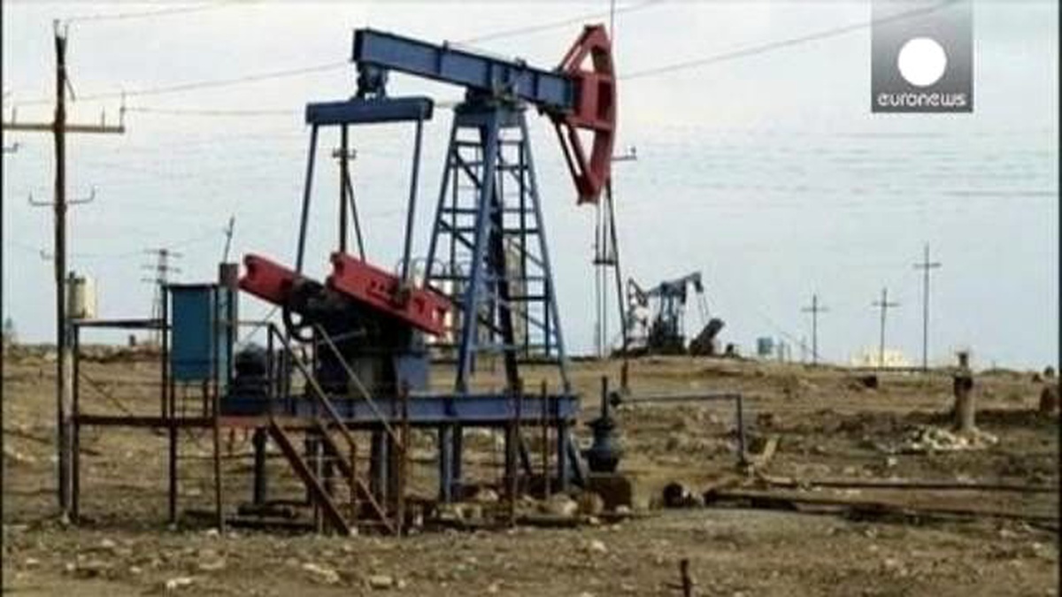 Suudi Arabistan ABD\'ye Sattığı Petrol Fiyatını Düşürdü