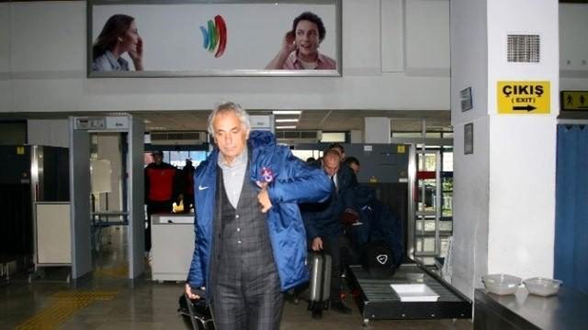 Trabzonspor Lokeren Maçı İçin Belçika\'ya Uçtu