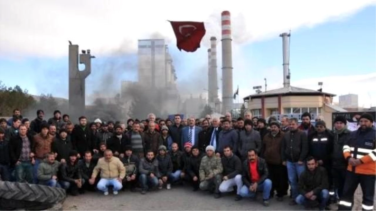 Ücretsiz İzne Gönderilen Santral İşçilerinin Eylemi Sürüyor