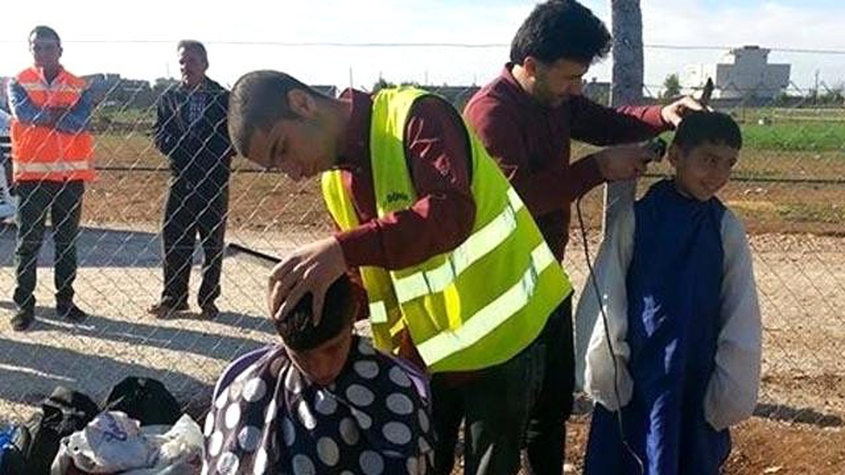 Van\'dan Gelerek Bin 200 Kobaniliyi Tıraş Ettiler