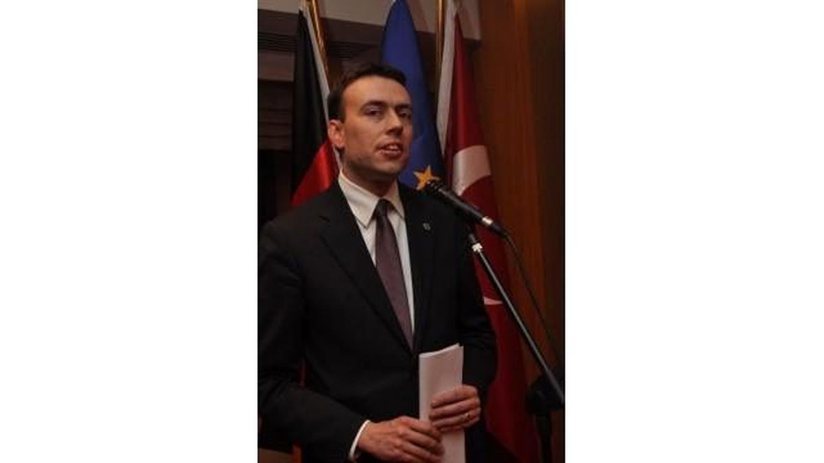 Türkiye ile Krize Neden Olan Karikatür Almanya\'da Konuşuluyor