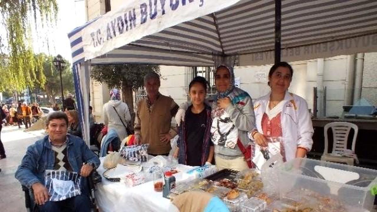 Ayesk\'ten Üçüncü Kermes