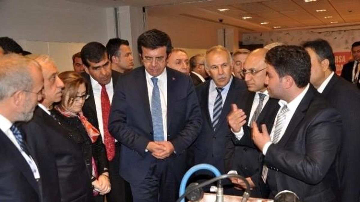 Bakan Zeybekci \'Girişim Evi\'ni Açtı