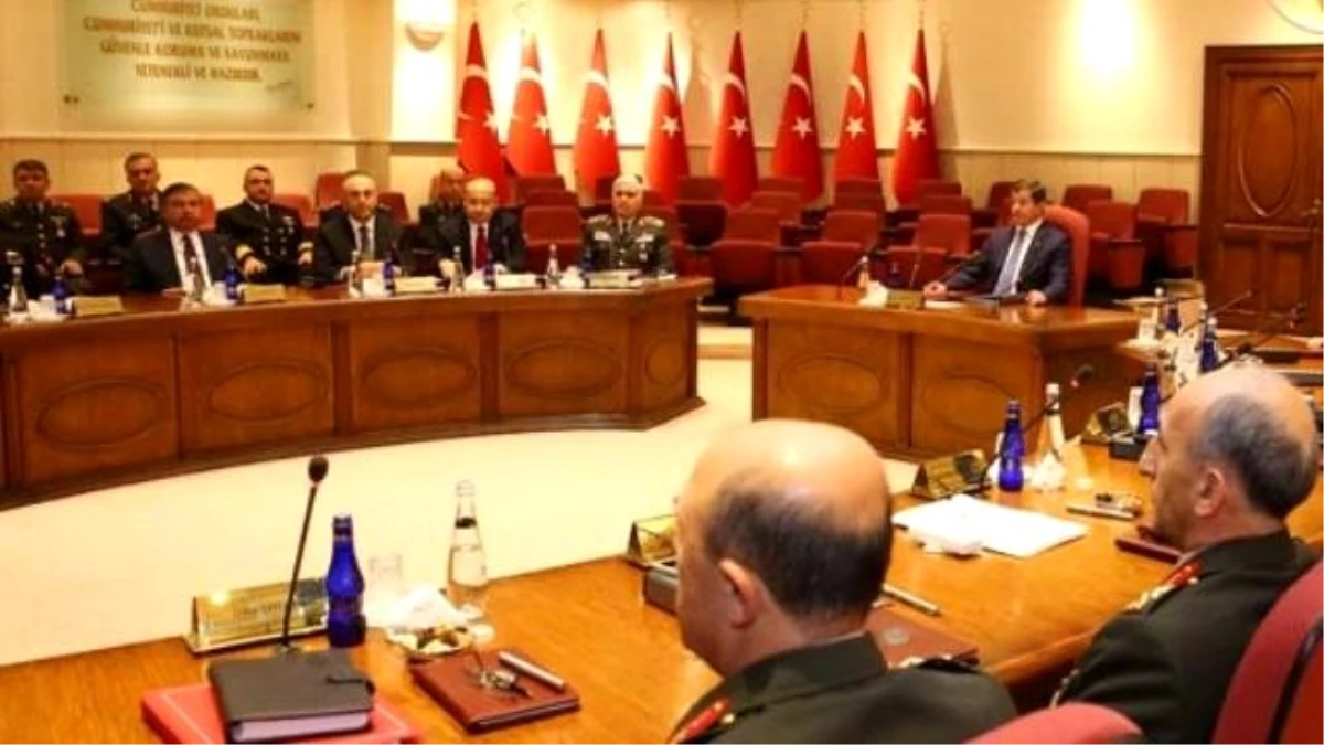 Başbakan Davutoğlu, Genelkurmay Başkanlığından Brifing Aldı