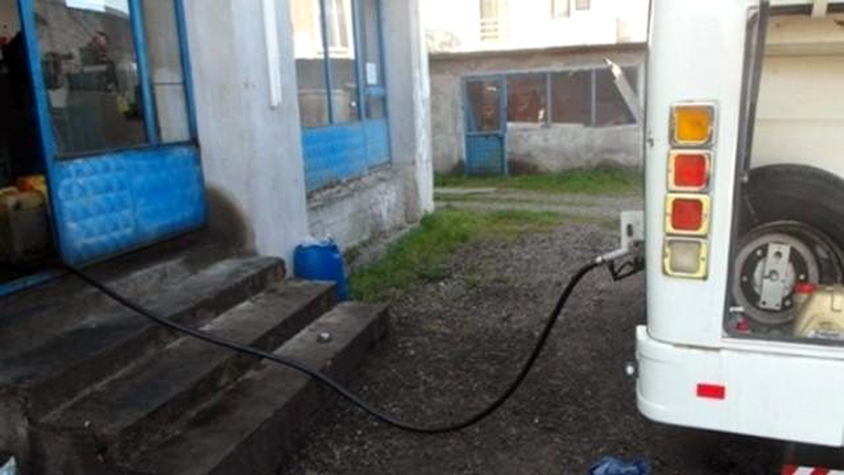 Düzce\'de Esrar ve Madeni Yağ Ele Geçirildi