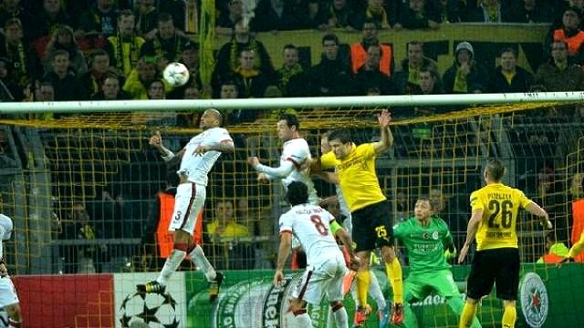 Galatasaray, Borussia Dortmund\'a 4-1 Yenildi