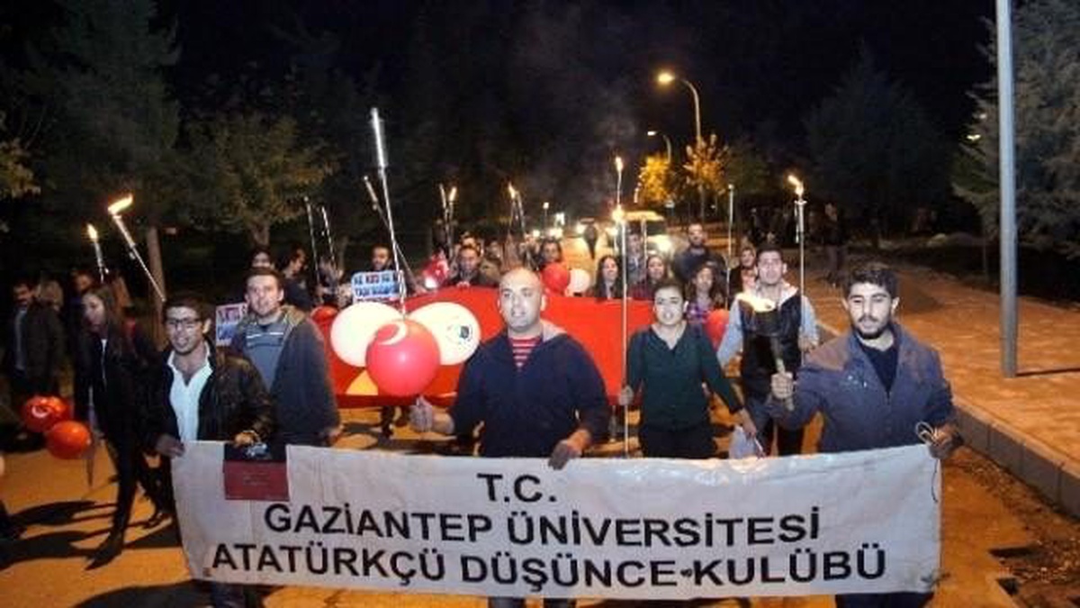GAÜN Öğrencileri Cumhuriyet Bayramını Kutladı