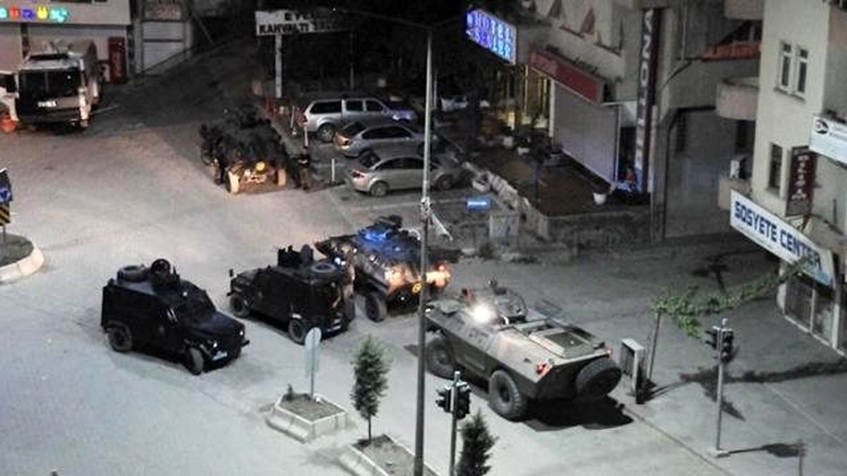 Hakkari\'de Olaylarda Zarar Görenlere 358 Bin Liralık Hasar Ödemesi