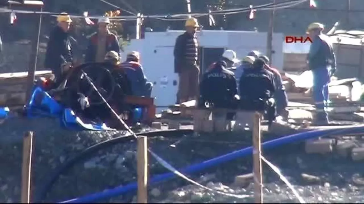 Çocuklarının Çizdiği Resim: "Bir Ekmek Parası İçin Ölümü Seçtiler"