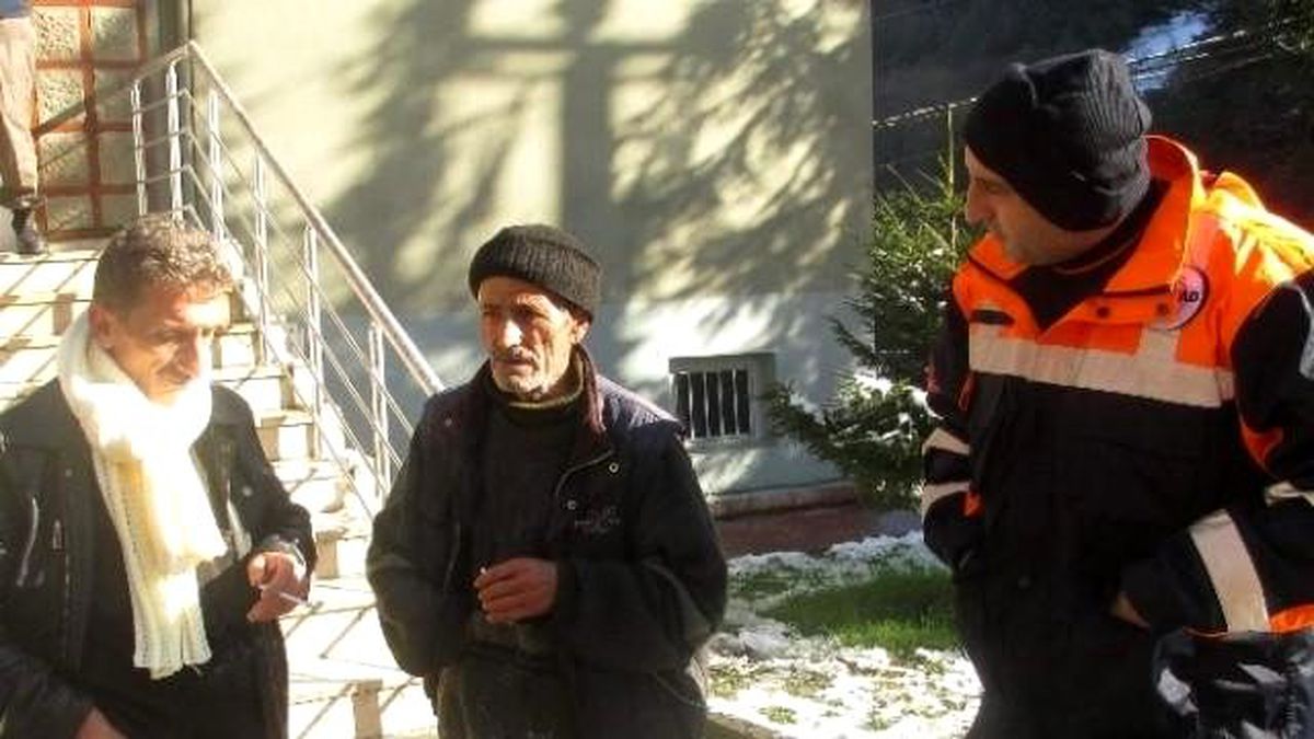Kendisini Değil Aç Kalan Keçilerini Düşünmüş