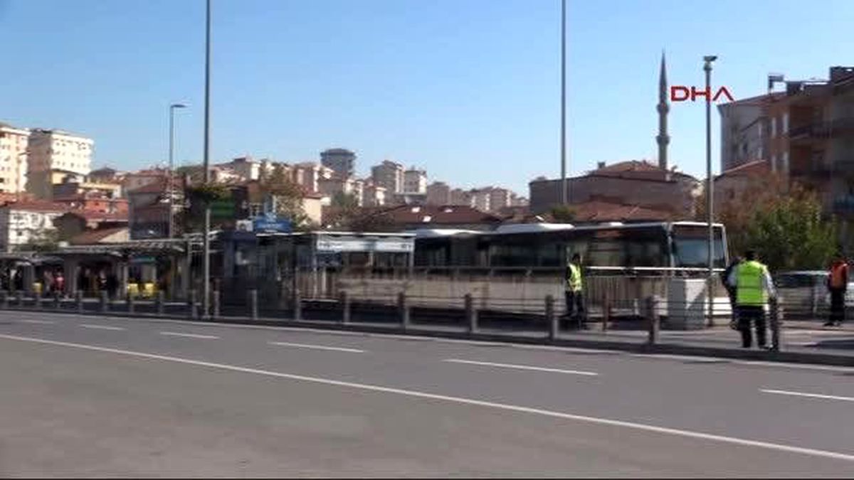 Metrobüste Şüpheli Çanta Alarmı