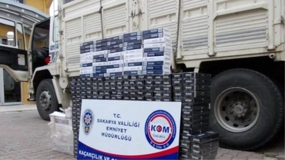 Sakarya\'da Gümrük Kaçağı 9 Bin Paket Sigara Ele Geçirildi