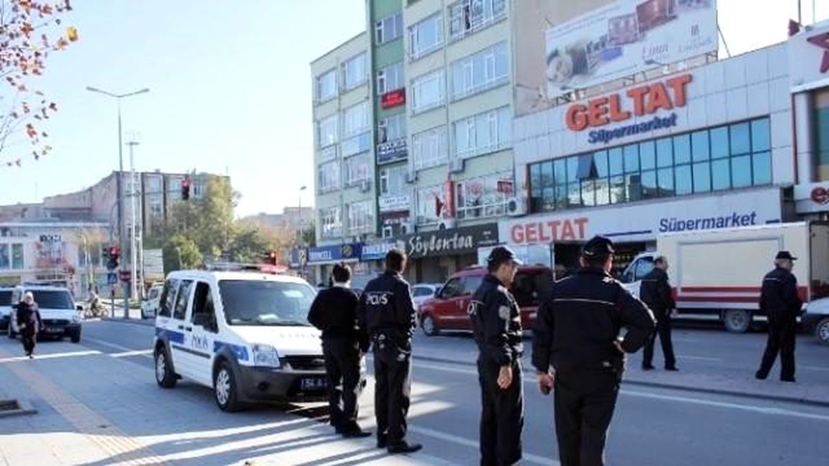 Şüpheli Paket İhbarı Polis Ekiplerini Alarma Geçirdi