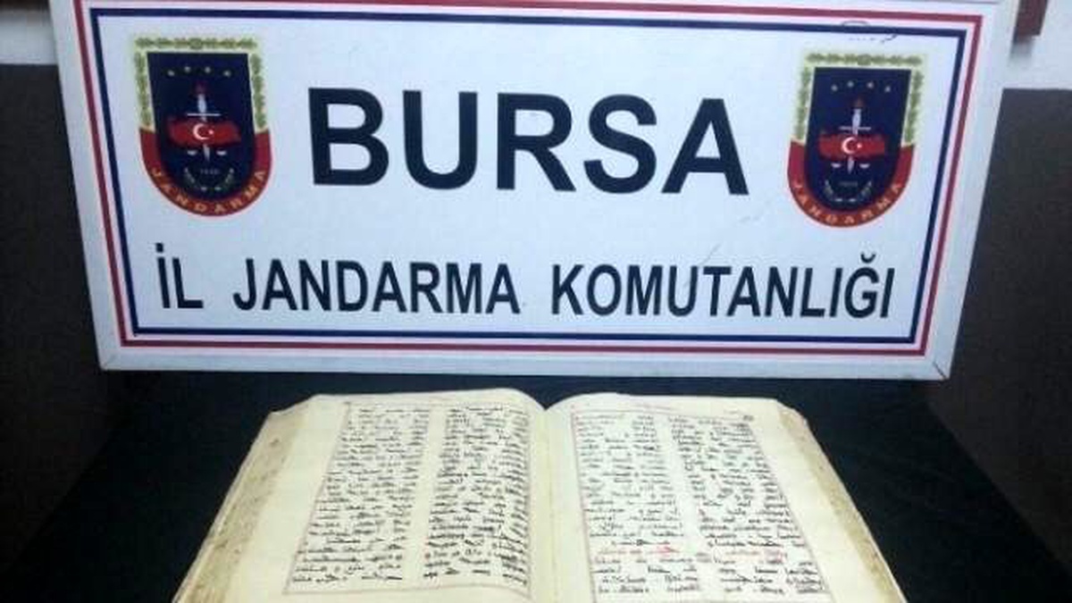 25 Kiloluk Tarihi Tevrat Ele Geçirildi