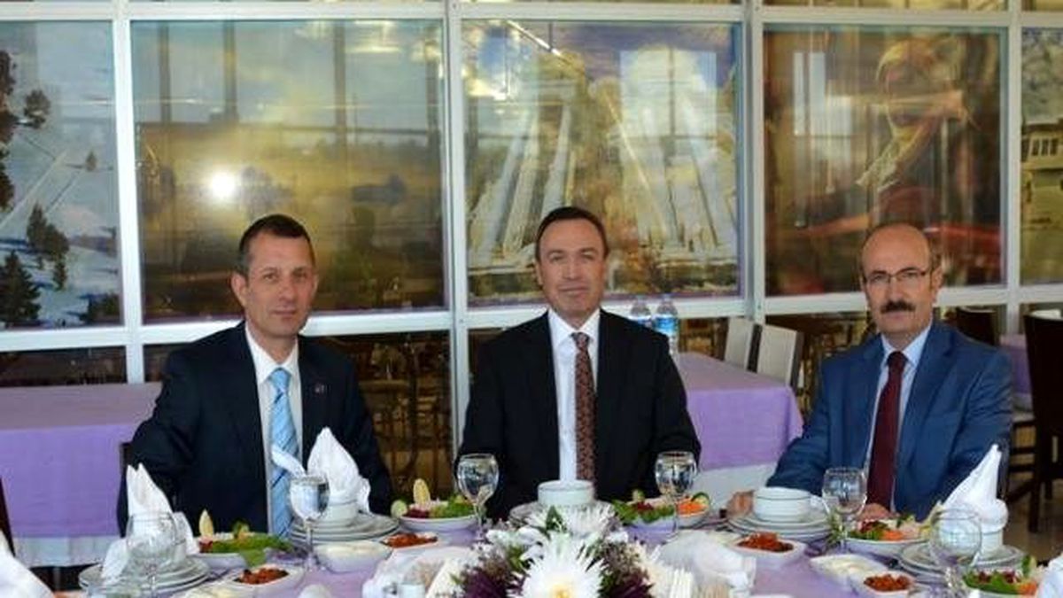 Akdeniz Üniversitesi Rektörü Kurtcephe, Burdur\'u Ziyaret Etti