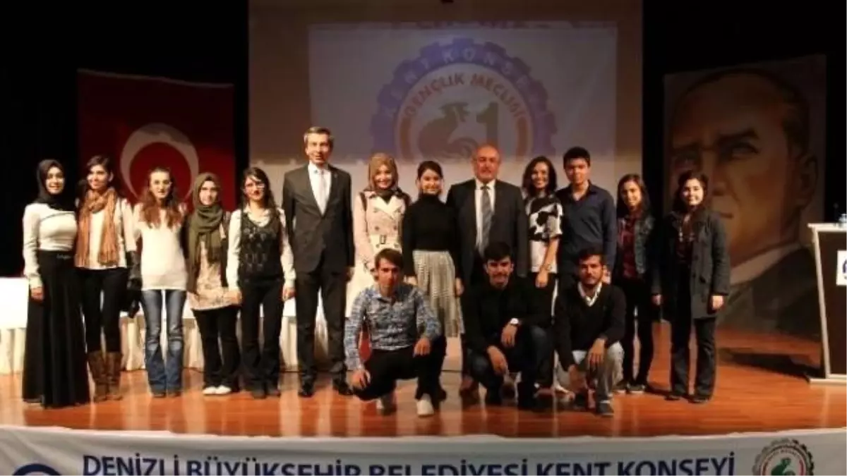 Gençlik Meclisi\'nde Seçim Heyecanı