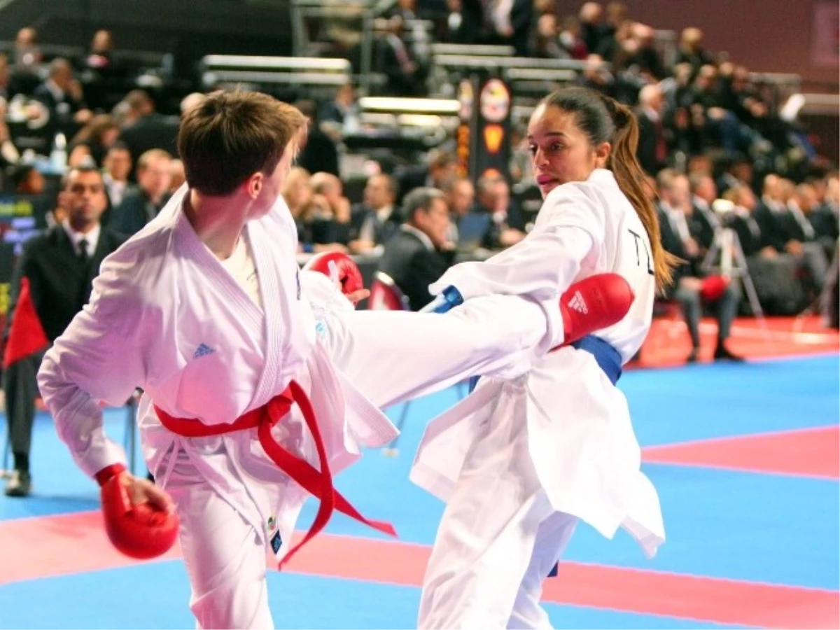 Milliler, Karate Dünya Şampiyonası\'nda Final Yolunda