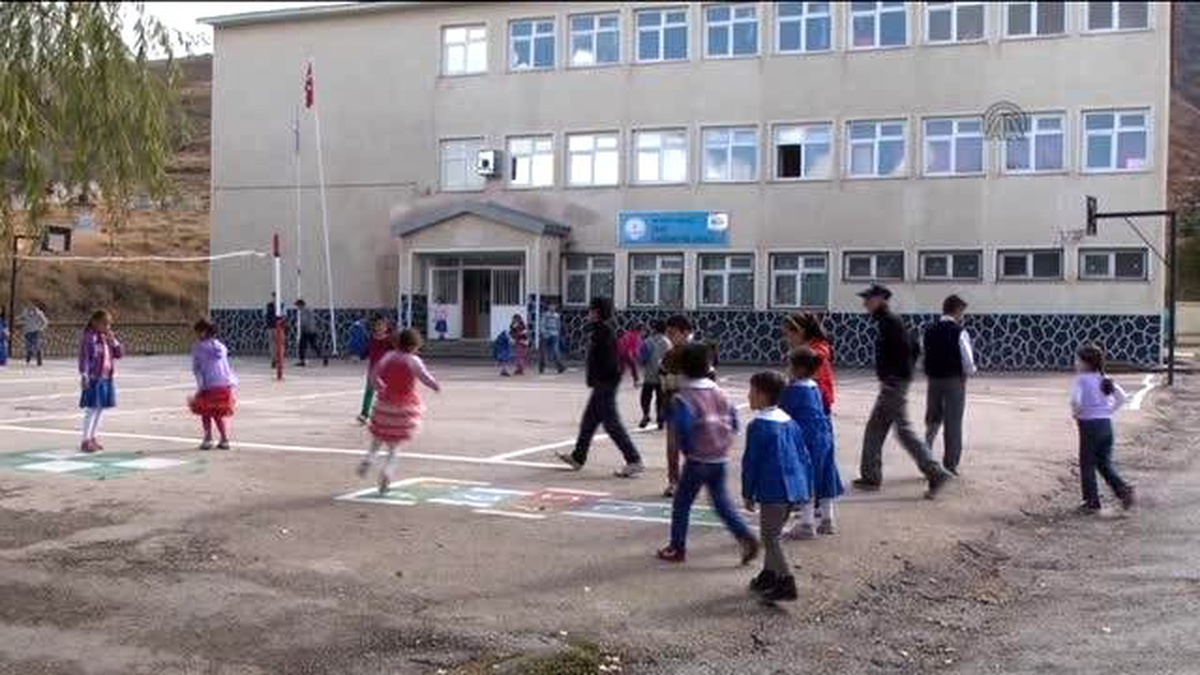 Öğrenciler Geleceğe "Pozitif Kart"la Hazırlanıyor