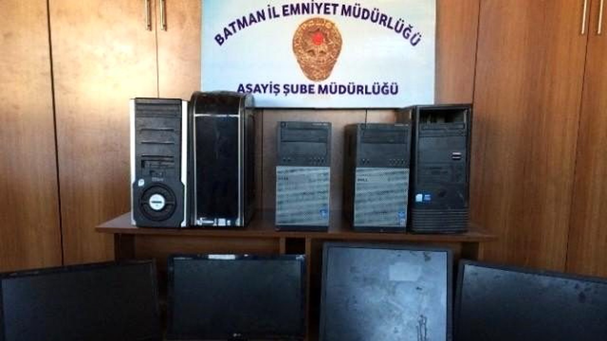 Okuldan Bilgisayar Çalan 3 Kişi Yakalandı