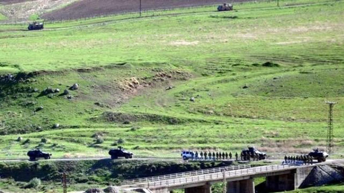 TSK\'dan Suriye Sınırına Asker Sevkiyatı