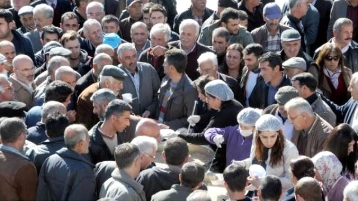 Tunceli\'de 3 Bin Kişiye Aşure Dağıtıldı