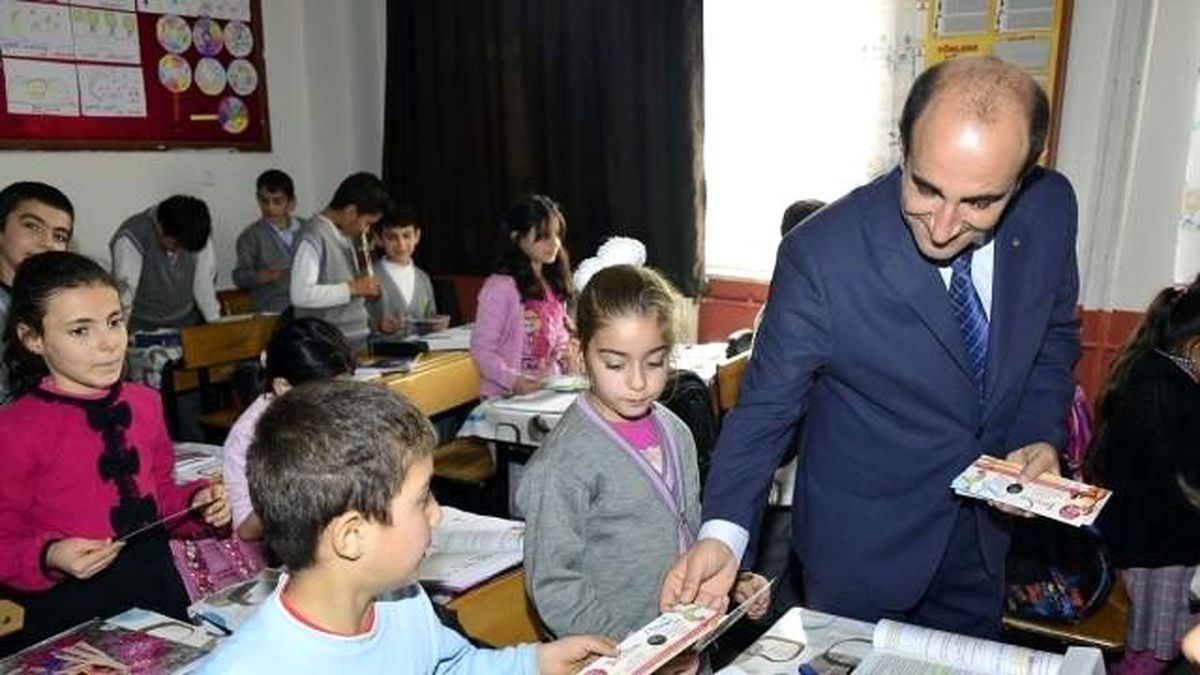 Yıldırım Belediyesi Çocuklara Sirk Bileti Dağıtıyor