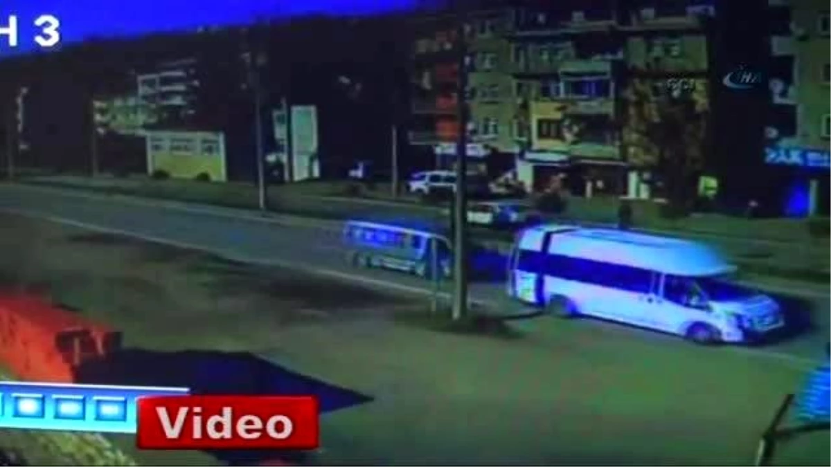 Ereğli\'de Yolcu Minibüsü Kaza Yaptı