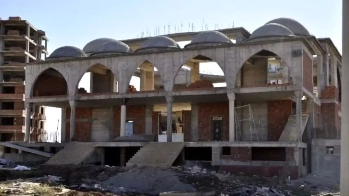 Halit Bin Velit Camii İnşaatı Yardım Bekliyor